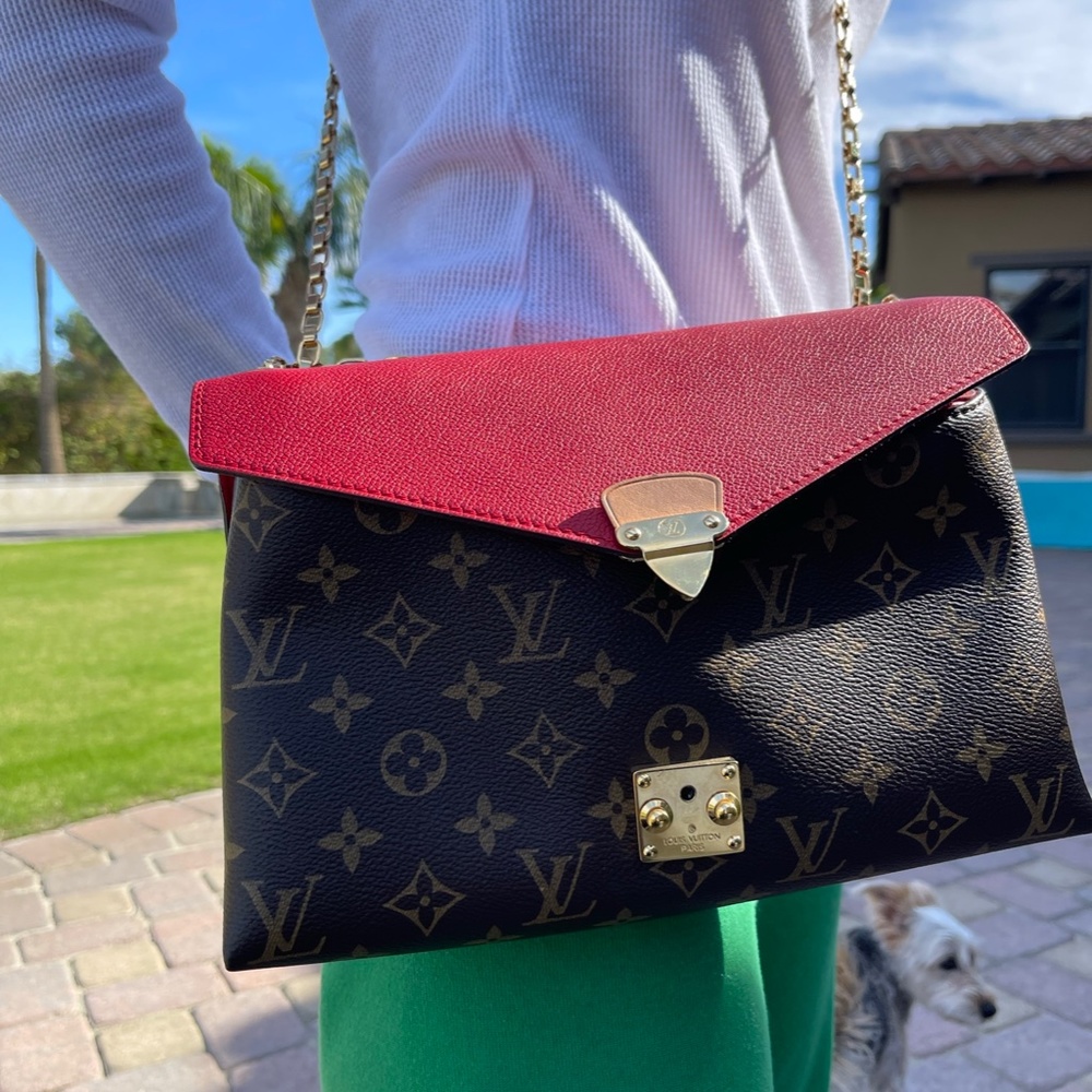 Louis Vuitton Pallas Chain Monogram - Picture 2 of 15
